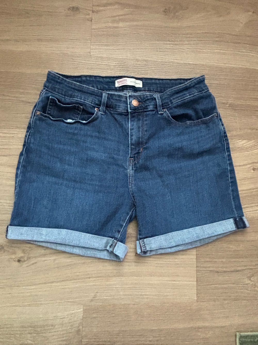 Levi Strauss Dark Blue Denim Roll-Cuff Women's Shorts Size 10